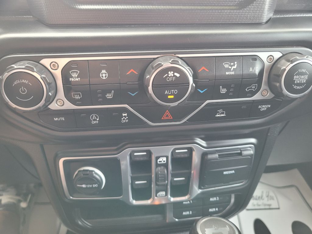 Photo 30 of this JEEP WRANGLER UNLIMI