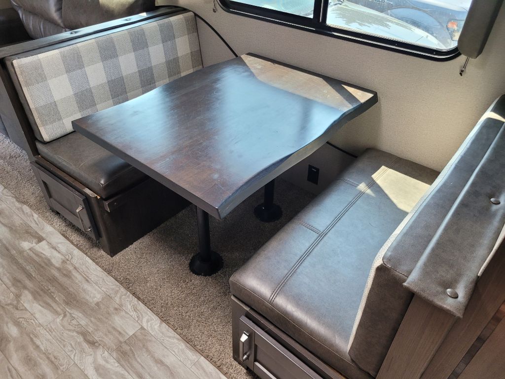 Photo 38 of this GRAND DESIGN TRANSCEND