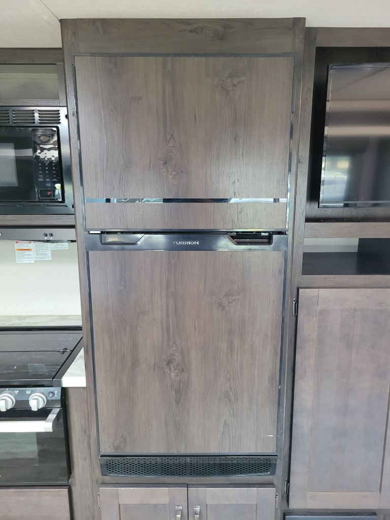 Photo 32 of this GRAND DESIGN TRANSCEND