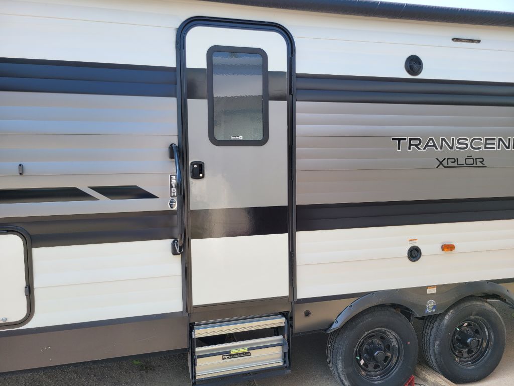 Photo 10 of this GRAND DESIGN TRANSCEND