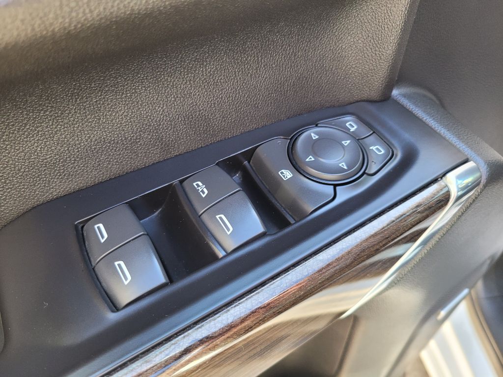 Photo 24 of this CHEVROLET SILVERADO 1500