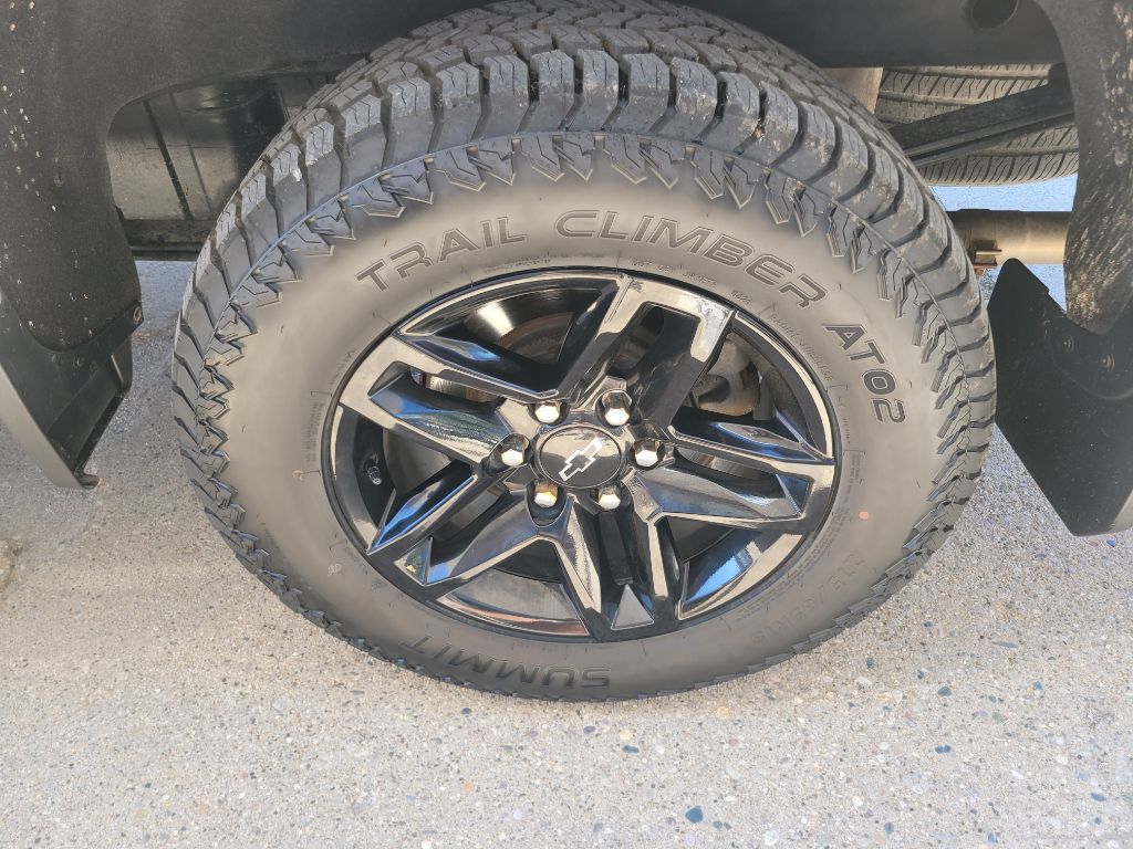 Photo 16 of this CHEVROLET SILVERADO 1500