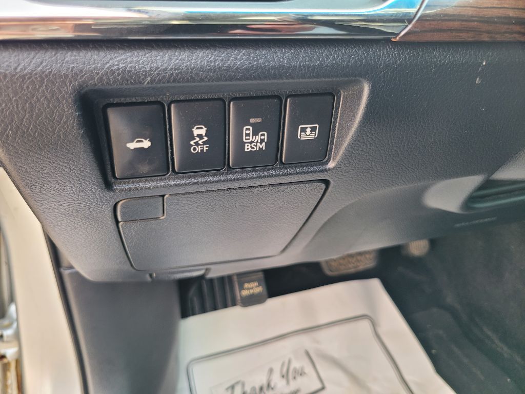 Photo 20 of this TOYOTA AVALON