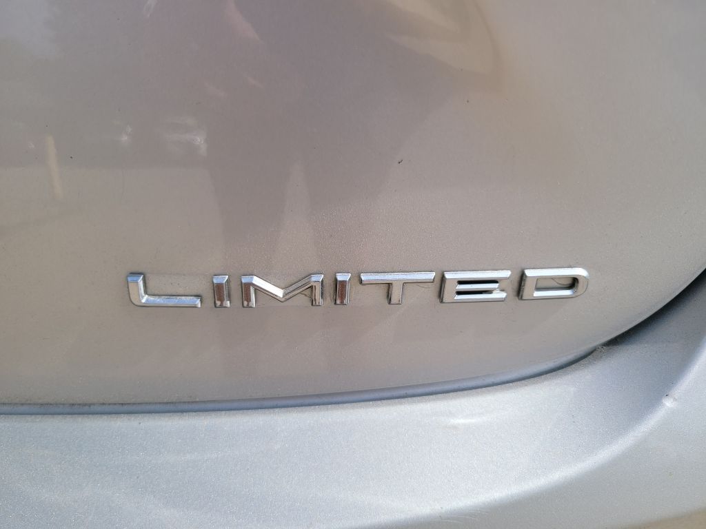 Photo 7 of this TOYOTA AVALON