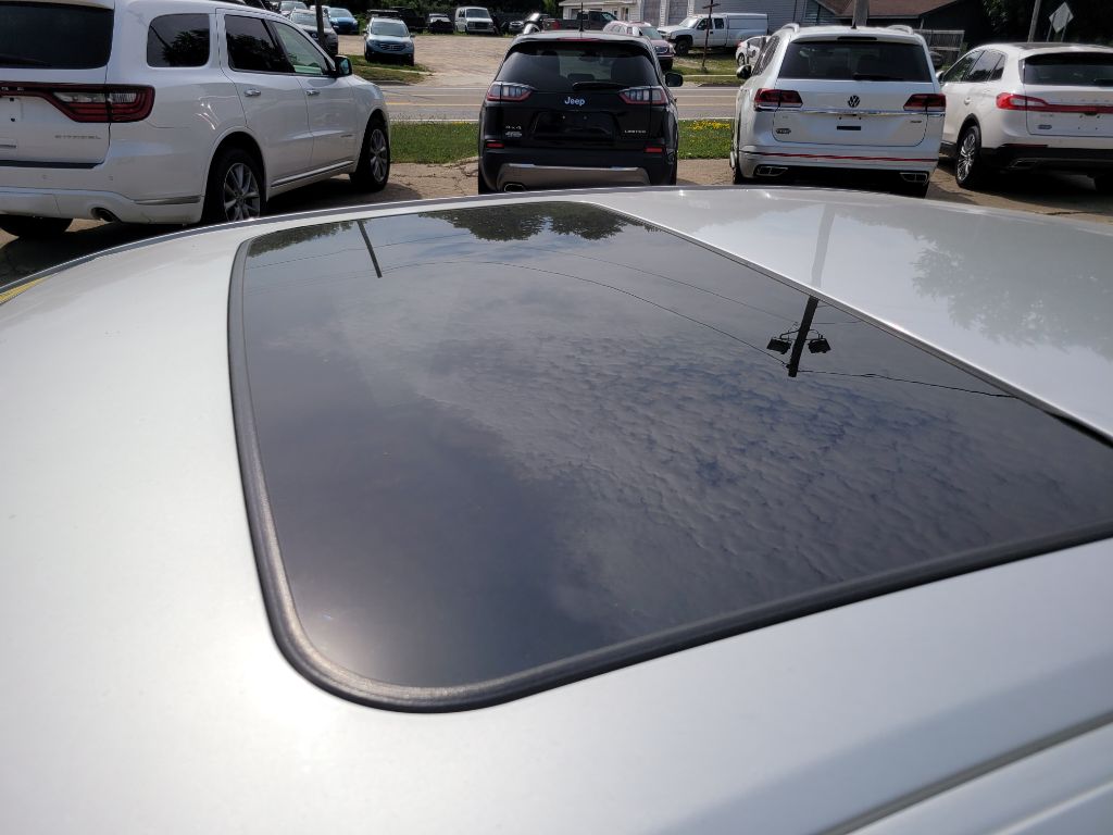 Photo 13 of this TOYOTA AVALON