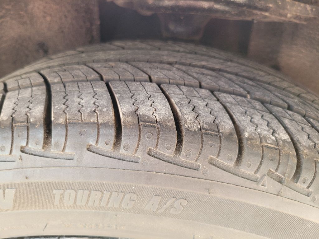 Photo 11 of this TOYOTA AVALON