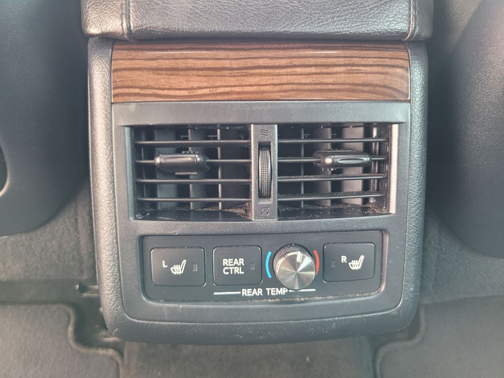 Photo 43 of this TOYOTA AVALON