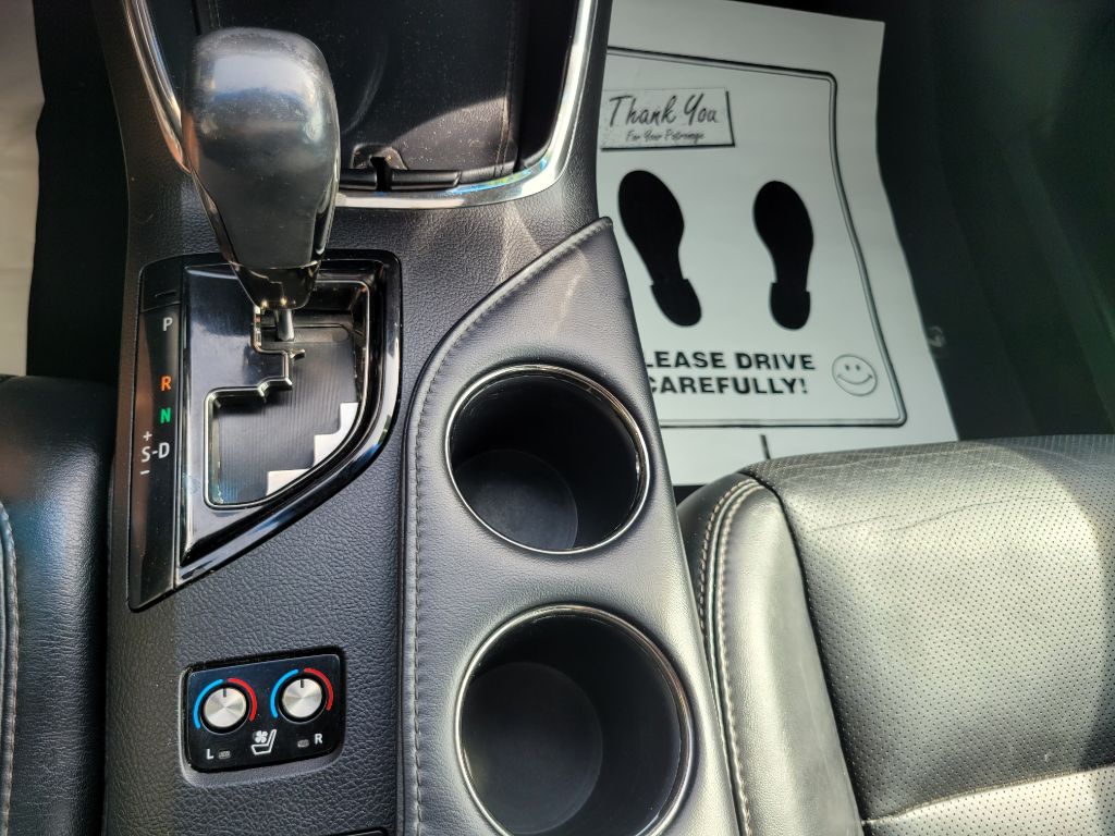 Photo 33 of this TOYOTA AVALON