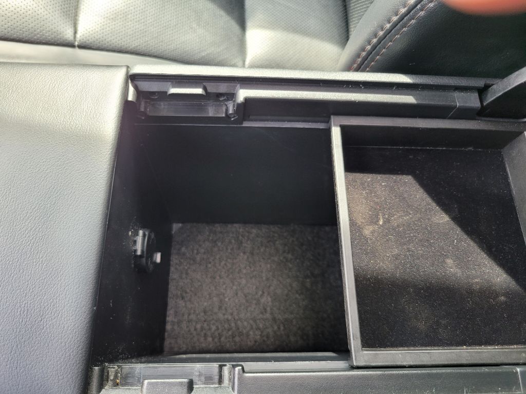 Photo 35 of this TOYOTA AVALON