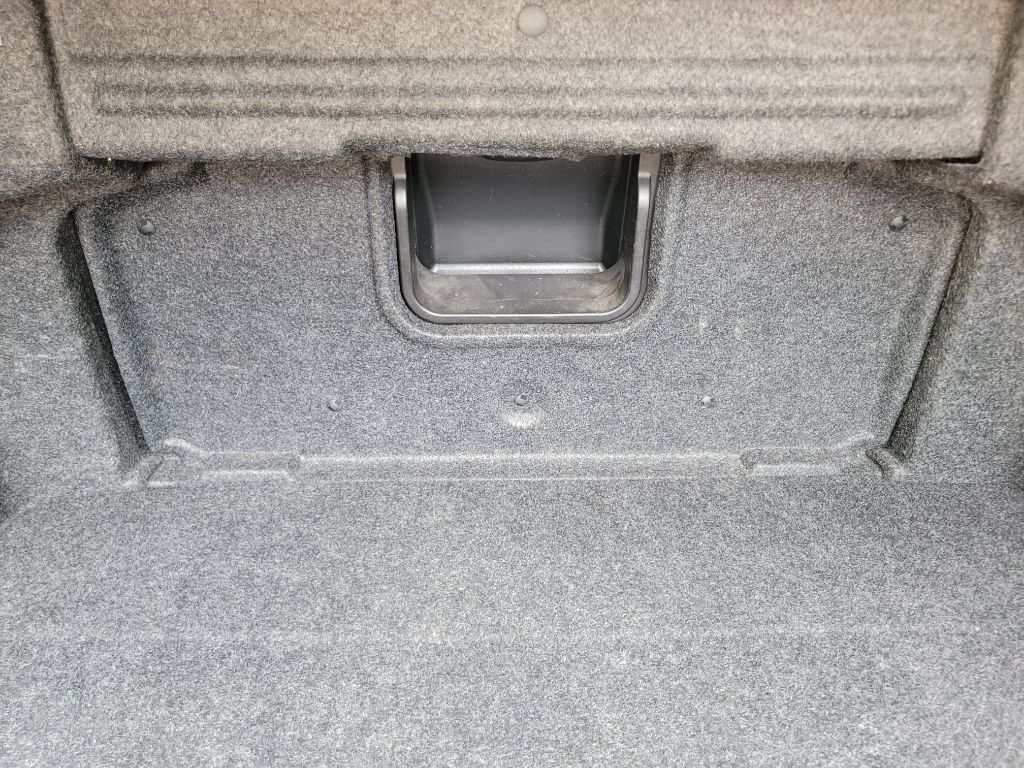 Photo 48 of this TOYOTA AVALON
