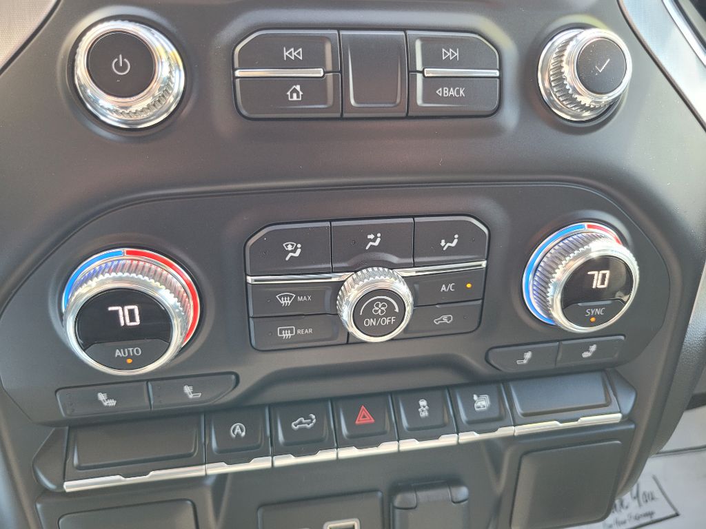 Photo 37 of this GMC SIERRA 1500