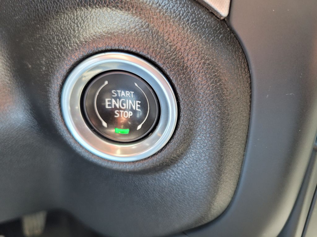 Photo 38 of this GMC SIERRA 1500