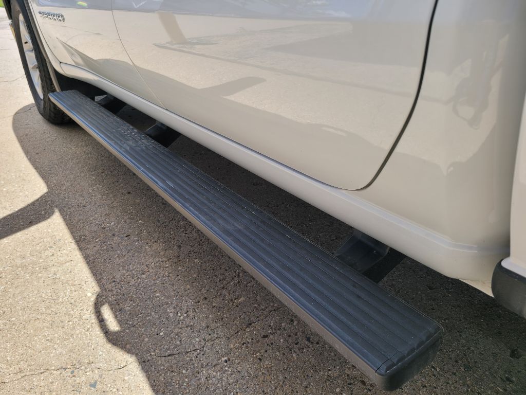 Photo 17 of this GMC SIERRA 1500