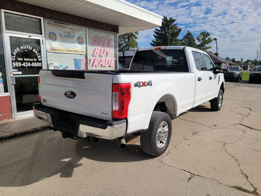 Photo 5 of this FORD F-250 SUPER DUT