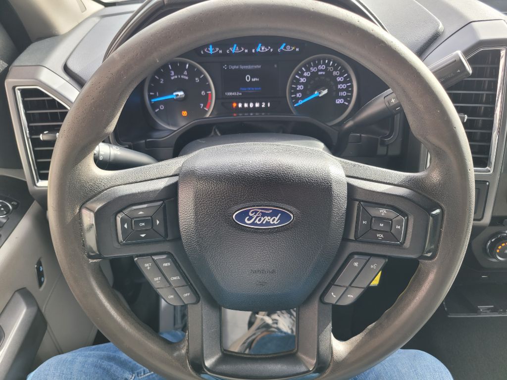 Photo 22 of this FORD F-250 SUPER DUT