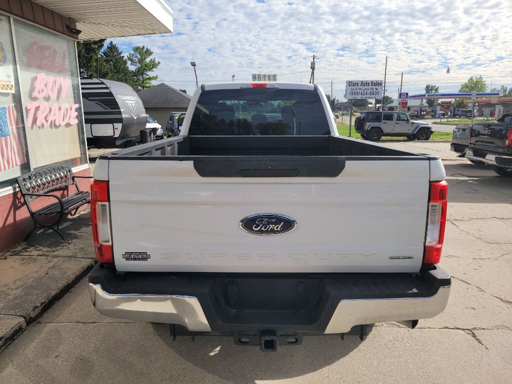 Photo 6 of this FORD F-250 SUPER DUT