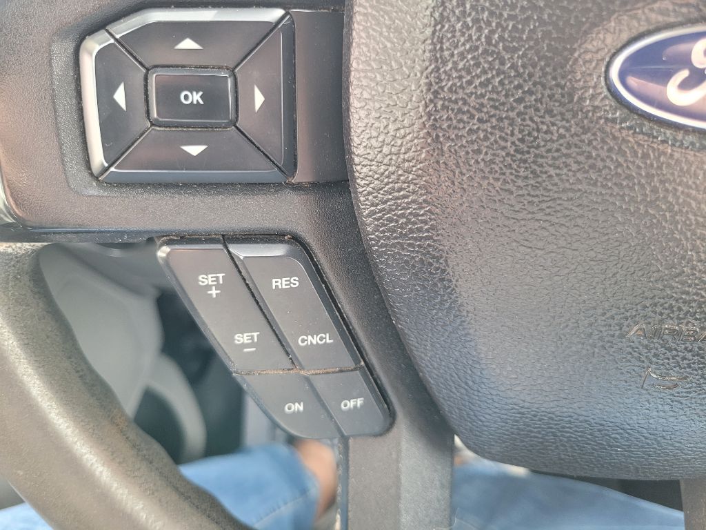 Photo 23 of this FORD F-250 SUPER DUT