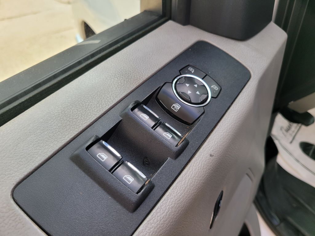 Photo 18 of this FORD F-250 SUPER DUT