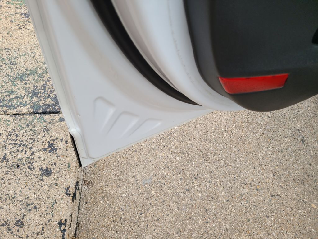Photo 18 of this KIA CARNIVAL