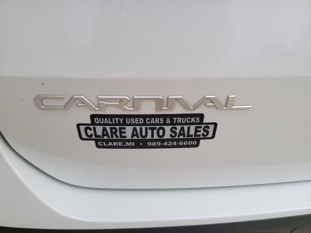 Photo 7 of this KIA CARNIVAL