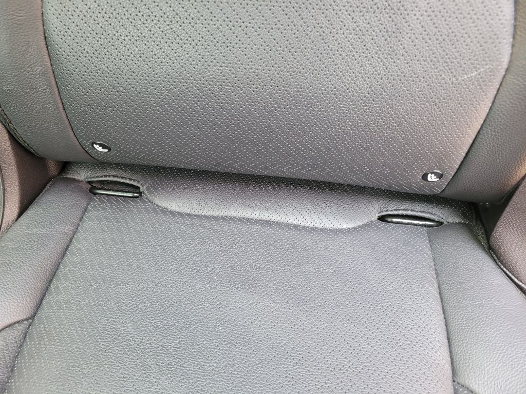 Photo 55 of this KIA CARNIVAL