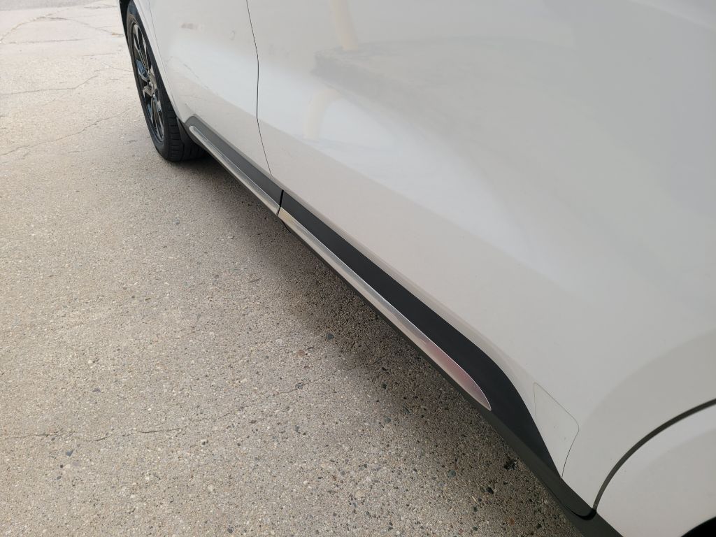 Photo 13 of this KIA CARNIVAL