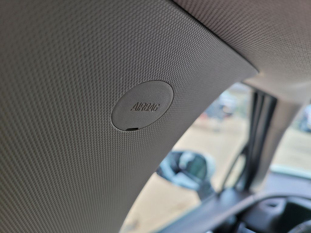 Photo 51 of this KIA CARNIVAL