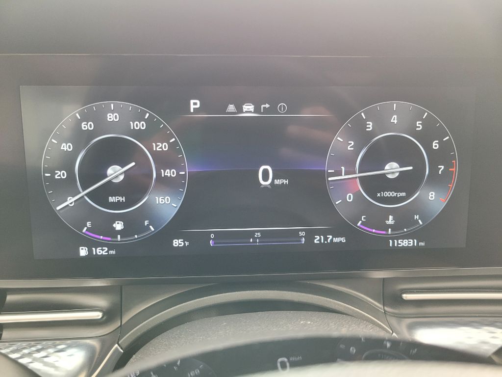 Photo 29 of this KIA CARNIVAL