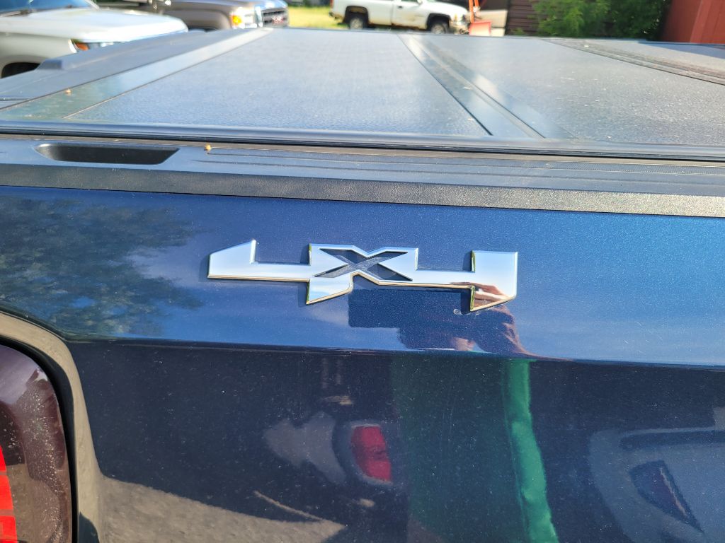 View vehicle photo 5