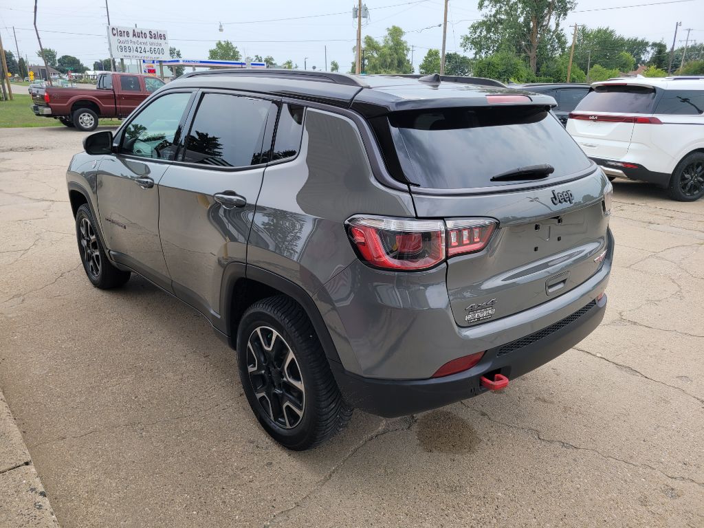 Photo 10 of this JEEP COMPASS