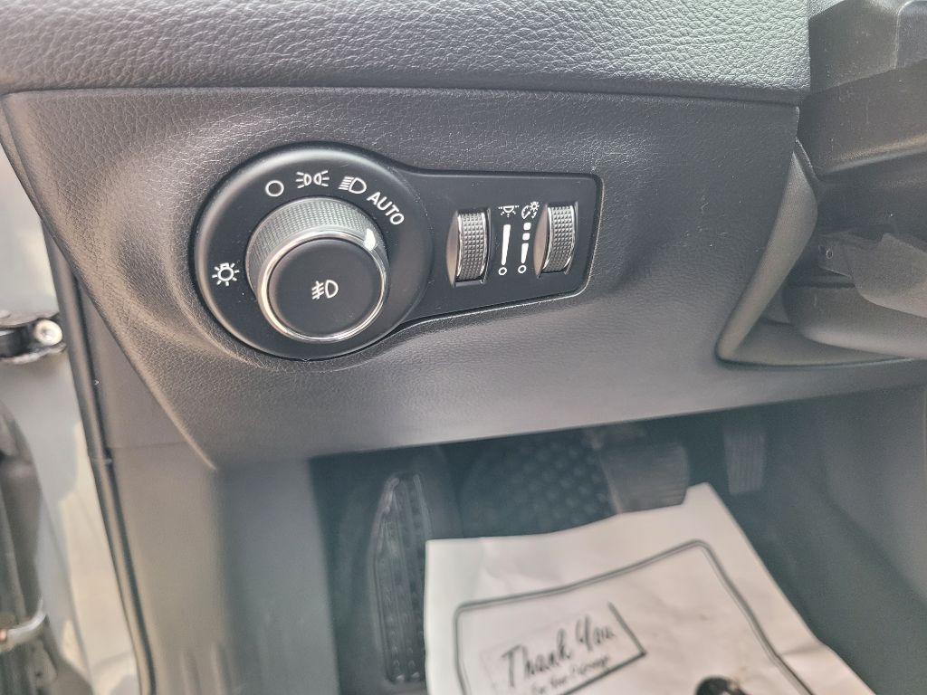 Photo 23 of this JEEP COMPASS