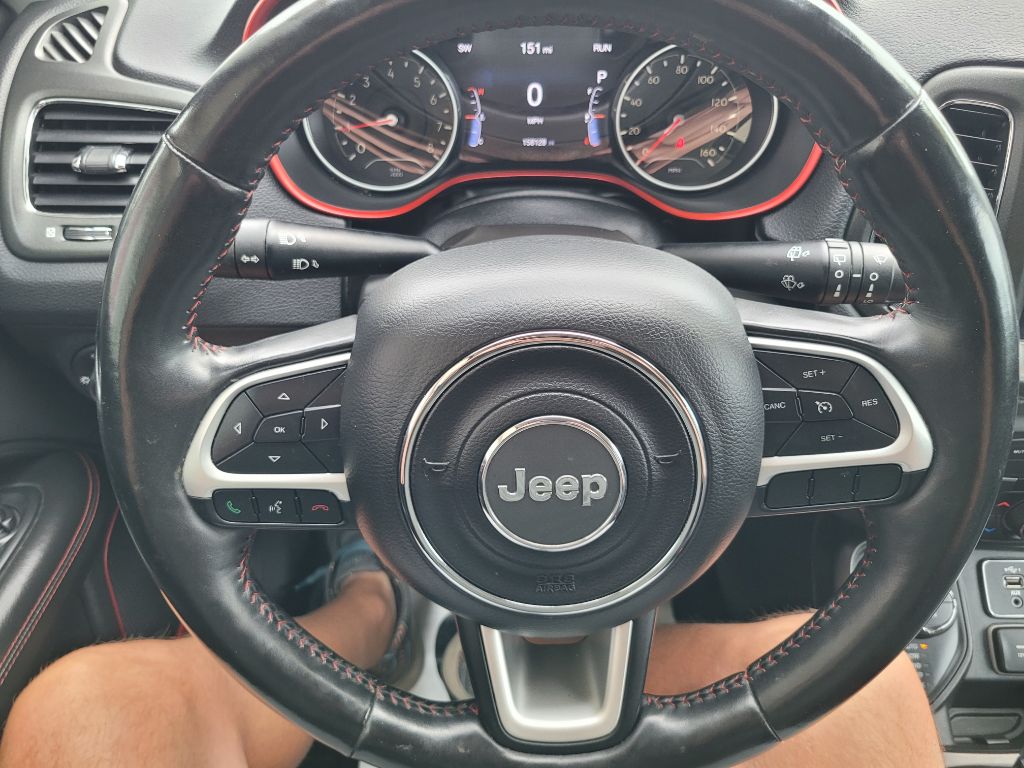 Photo 24 of this JEEP COMPASS
