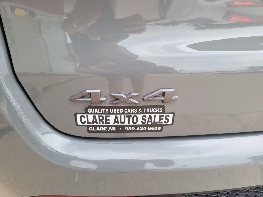Photo 8 of this JEEP COMPASS