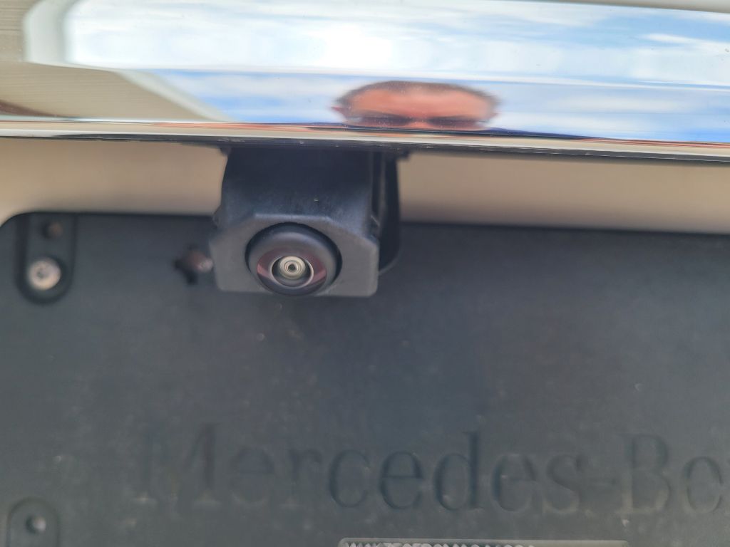 Photo 11 of this MERCEDES-BENZ E-CLASS