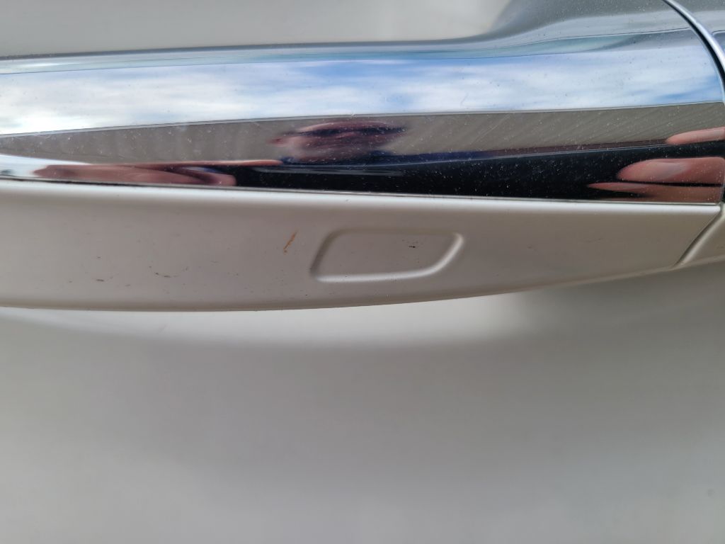 Photo 17 of this MERCEDES-BENZ E-CLASS