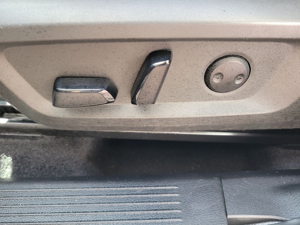 Photo 19 of this NISSAN ROGUE