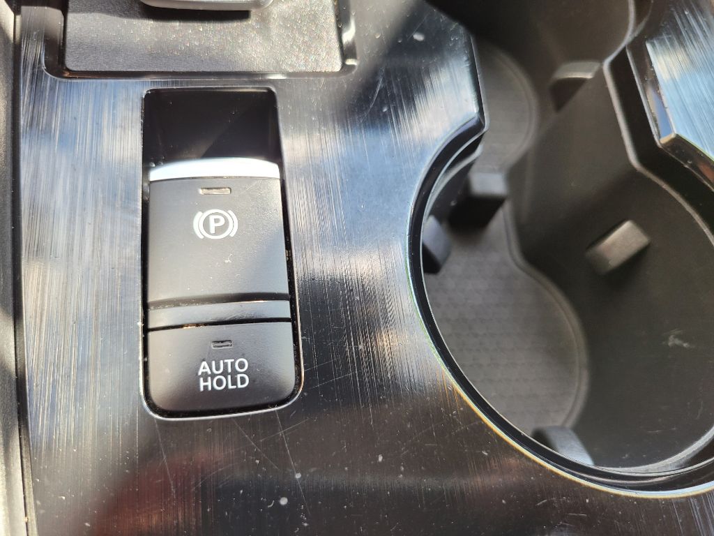 Photo 33 of this NISSAN ROGUE