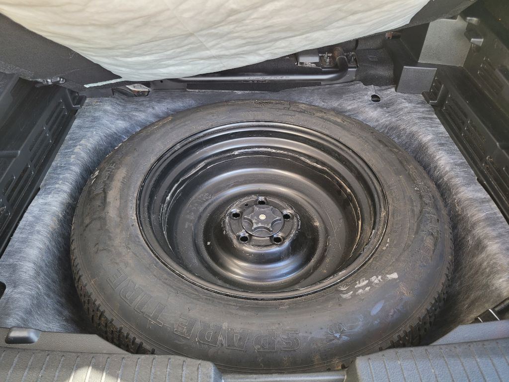 Photo 50 of this NISSAN ROGUE
