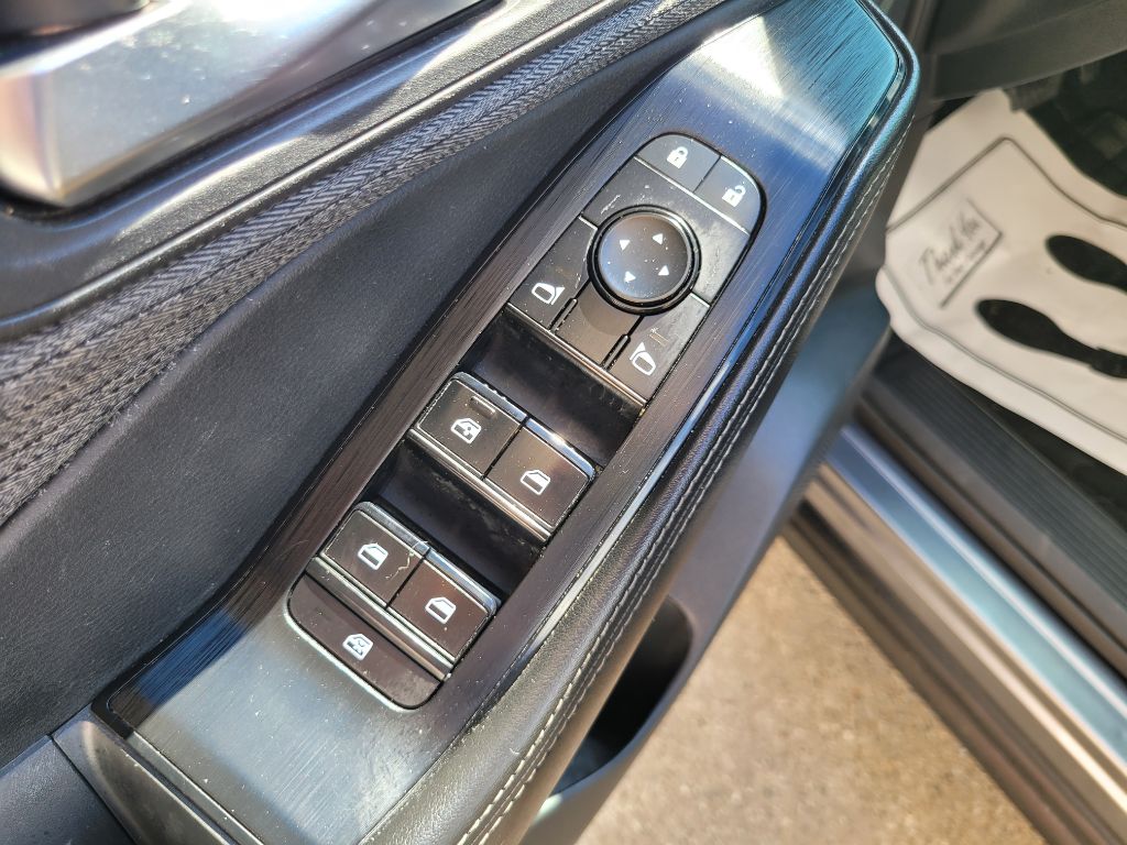 Photo 17 of this NISSAN ROGUE