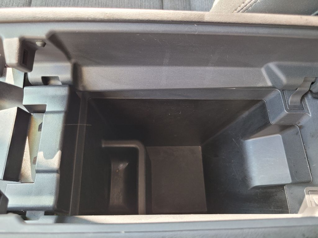 Photo 35 of this NISSAN ROGUE
