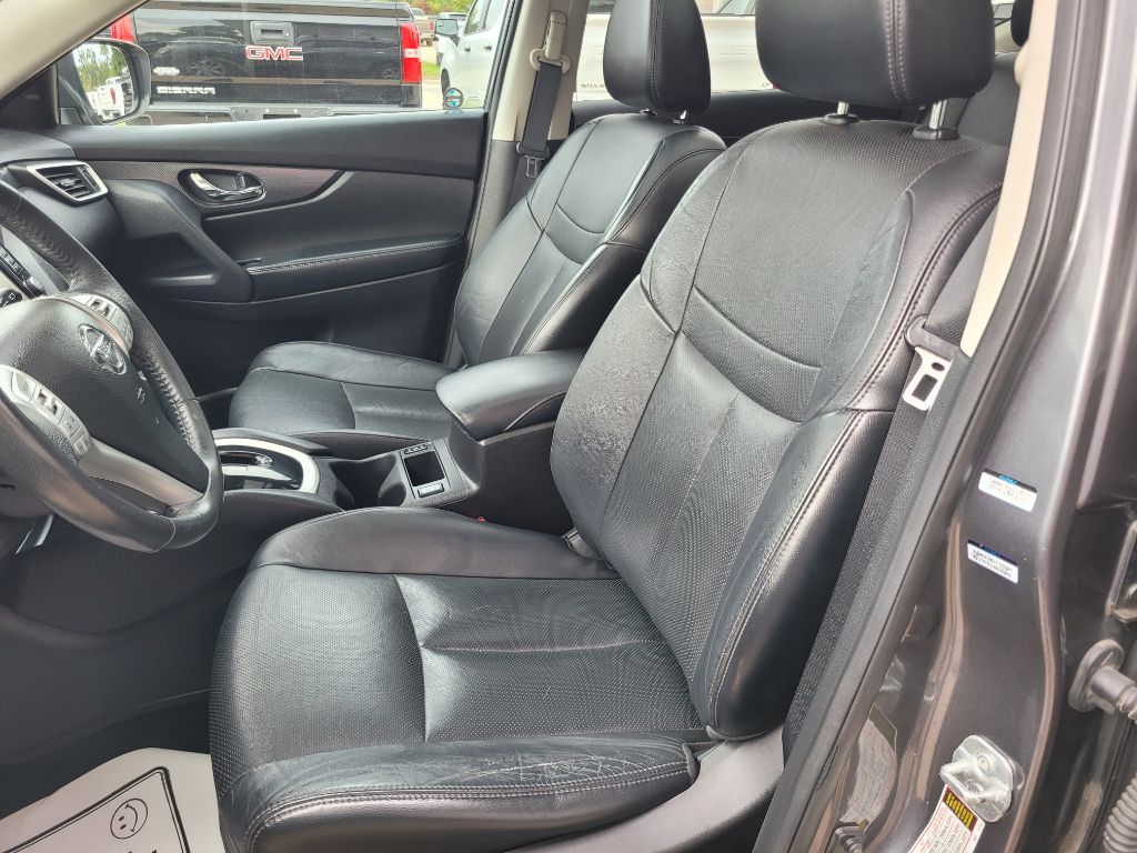 Photo 19 of this NISSAN ROGUE
