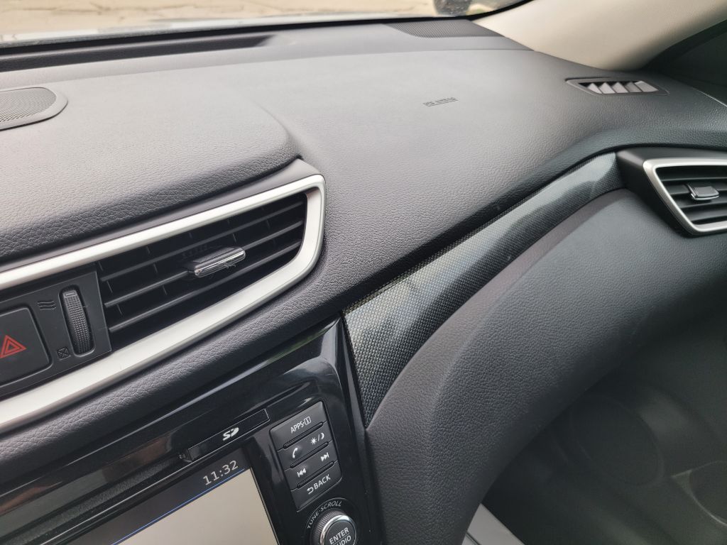 Photo 37 of this NISSAN ROGUE