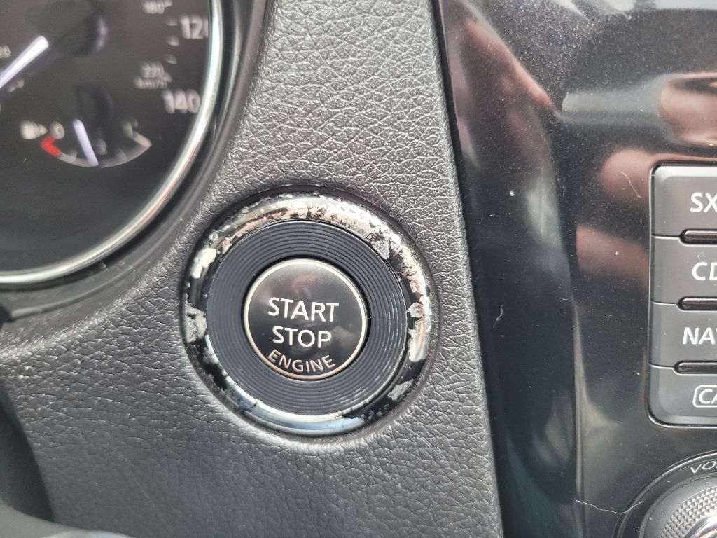 Photo 26 of this NISSAN ROGUE