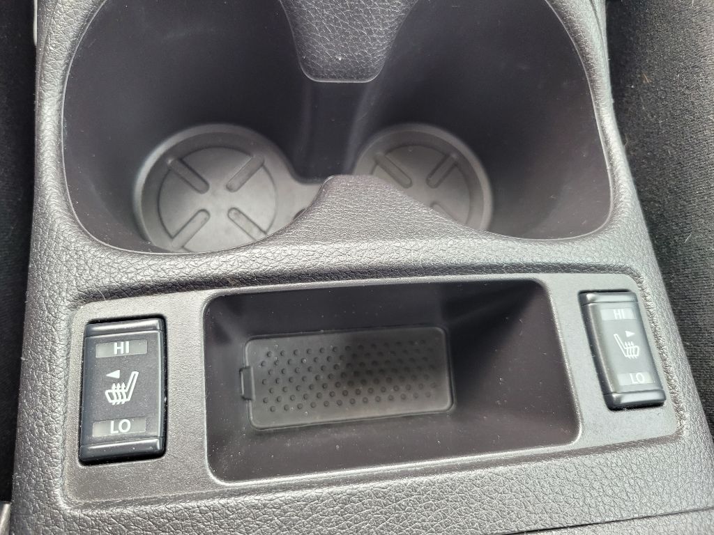 Photo 33 of this NISSAN ROGUE