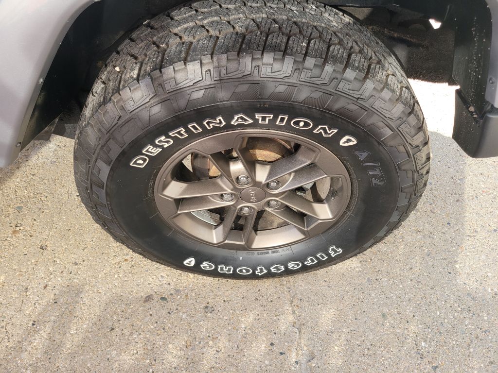 Photo 10 of this JEEP WRANGLER UNLIMI