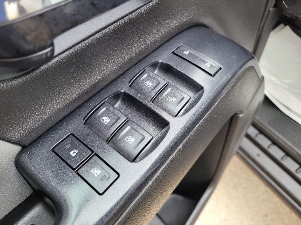 Photo 16 of this CHEVROLET SILVERADO 2500H