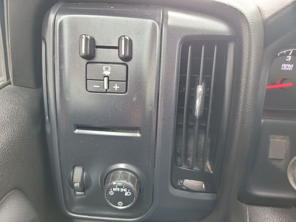 Photo 18 of this CHEVROLET SILVERADO 2500H