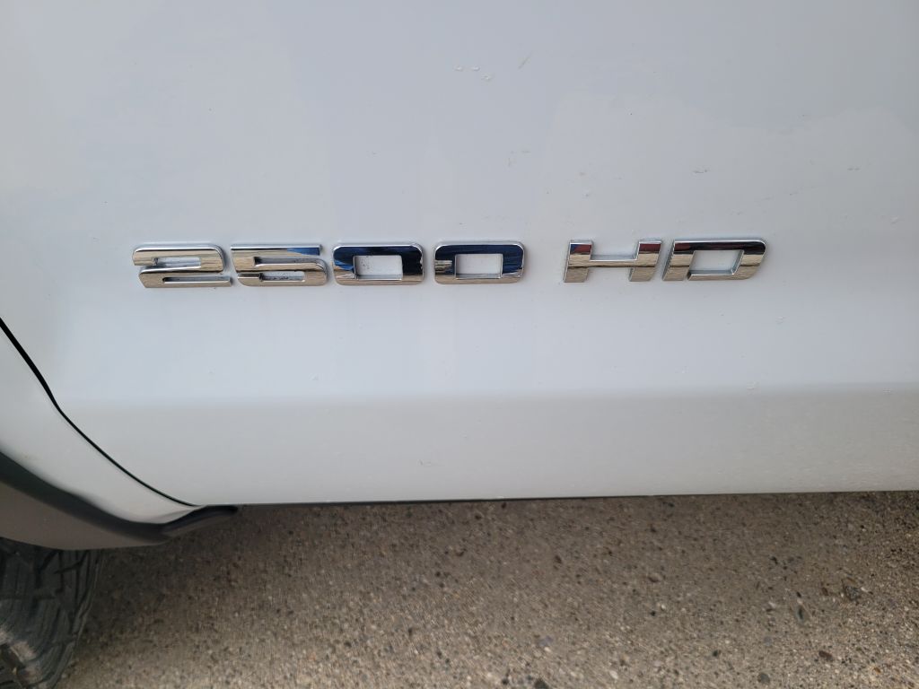 Photo 13 of this CHEVROLET SILVERADO 2500H