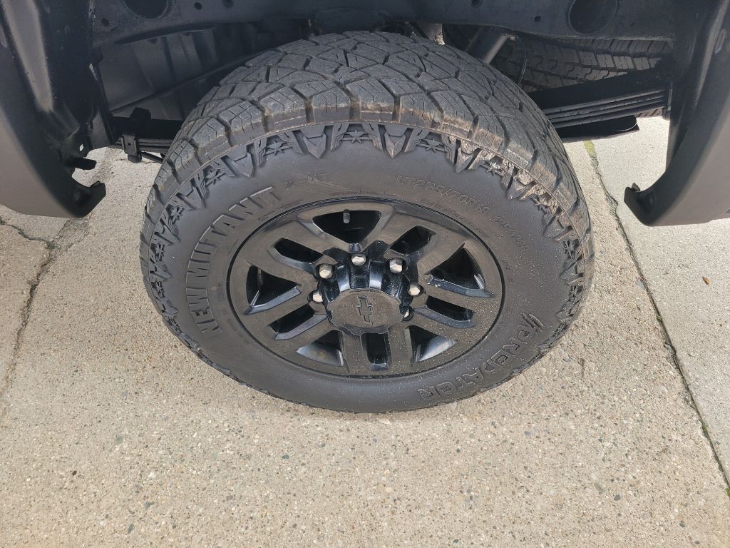Photo 10 of this CHEVROLET SILVERADO 2500H