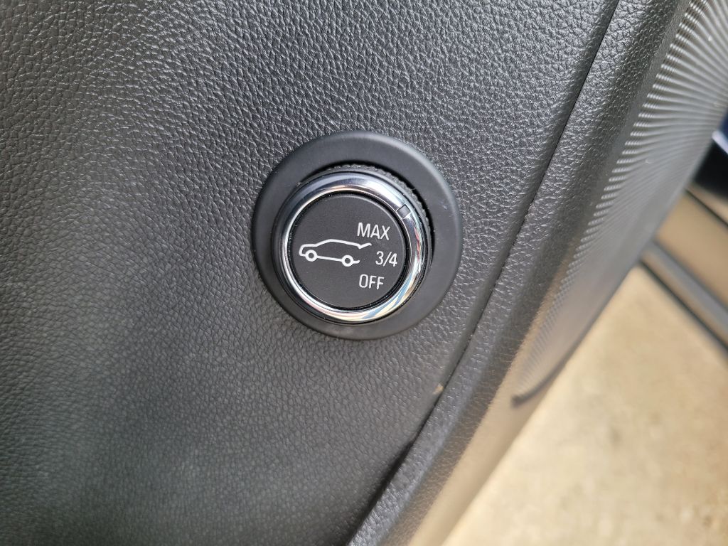 Photo 21 of this CHEVROLET BLAZER